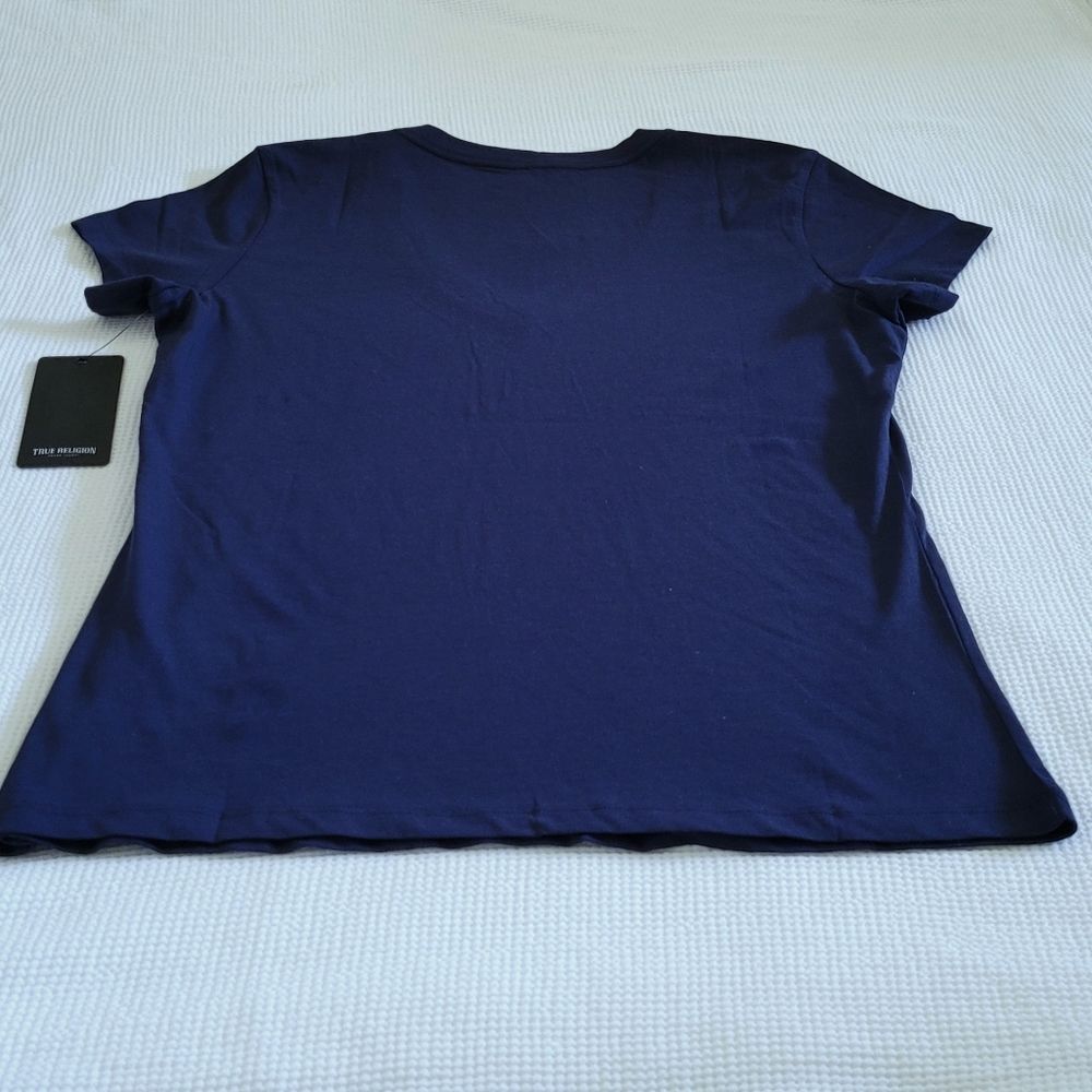 True Religion🙏 Split V-Neck Tee💙 - NWT - Picture 15 of 16